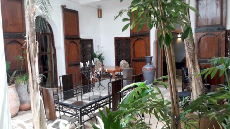 Quick decision needed : Riad for sale, 350 meters from Jemaa El Fna, oriental bath!