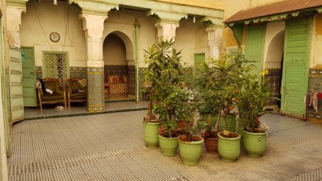 Belle superficie pour ce Riad à rénover, dans le meilleur quartier de la médina