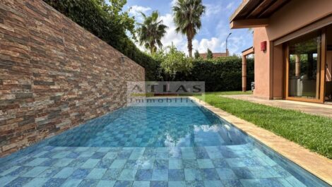 Villa contemporaine avec piscine à la sortie de Marrakech – Quartier prisé