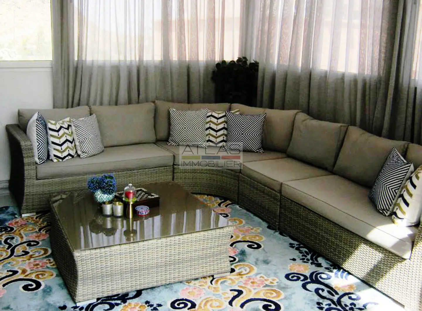 appartement meublé-vente-location-suite parentale-terrasse à Marrakech, appartement avec place de parking-véranda aménagée-agence i (9)