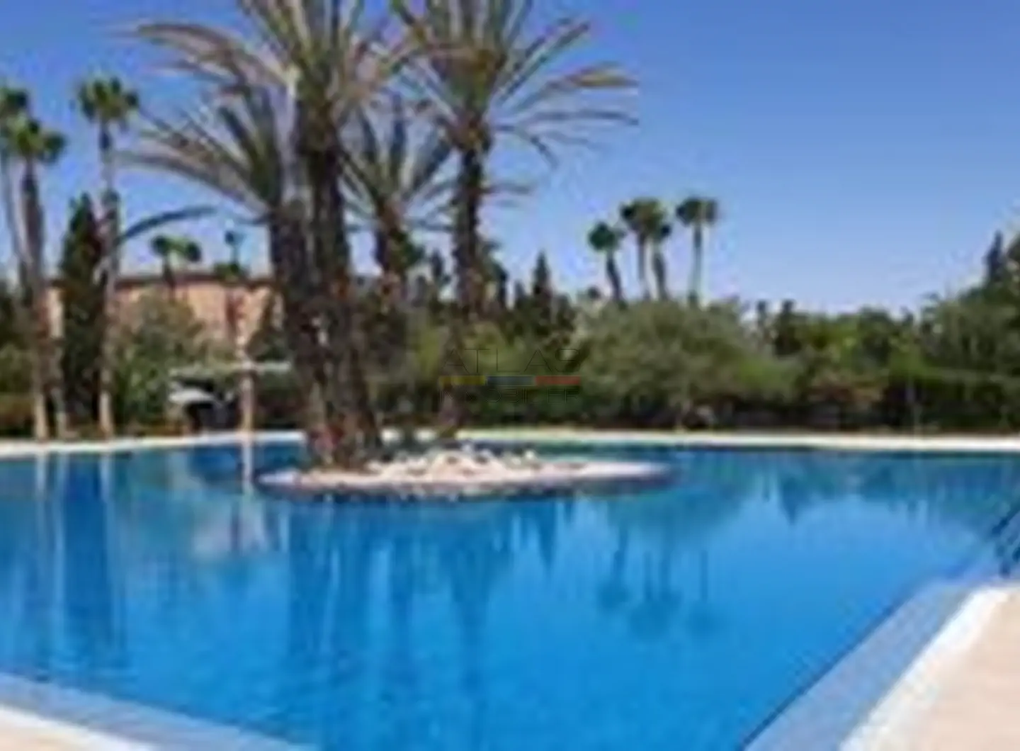 Duplex-spacieux-avec-terrasses-et-vue-dégagée-au-cœur-de-la-Palmeraie-Marrakech (8)