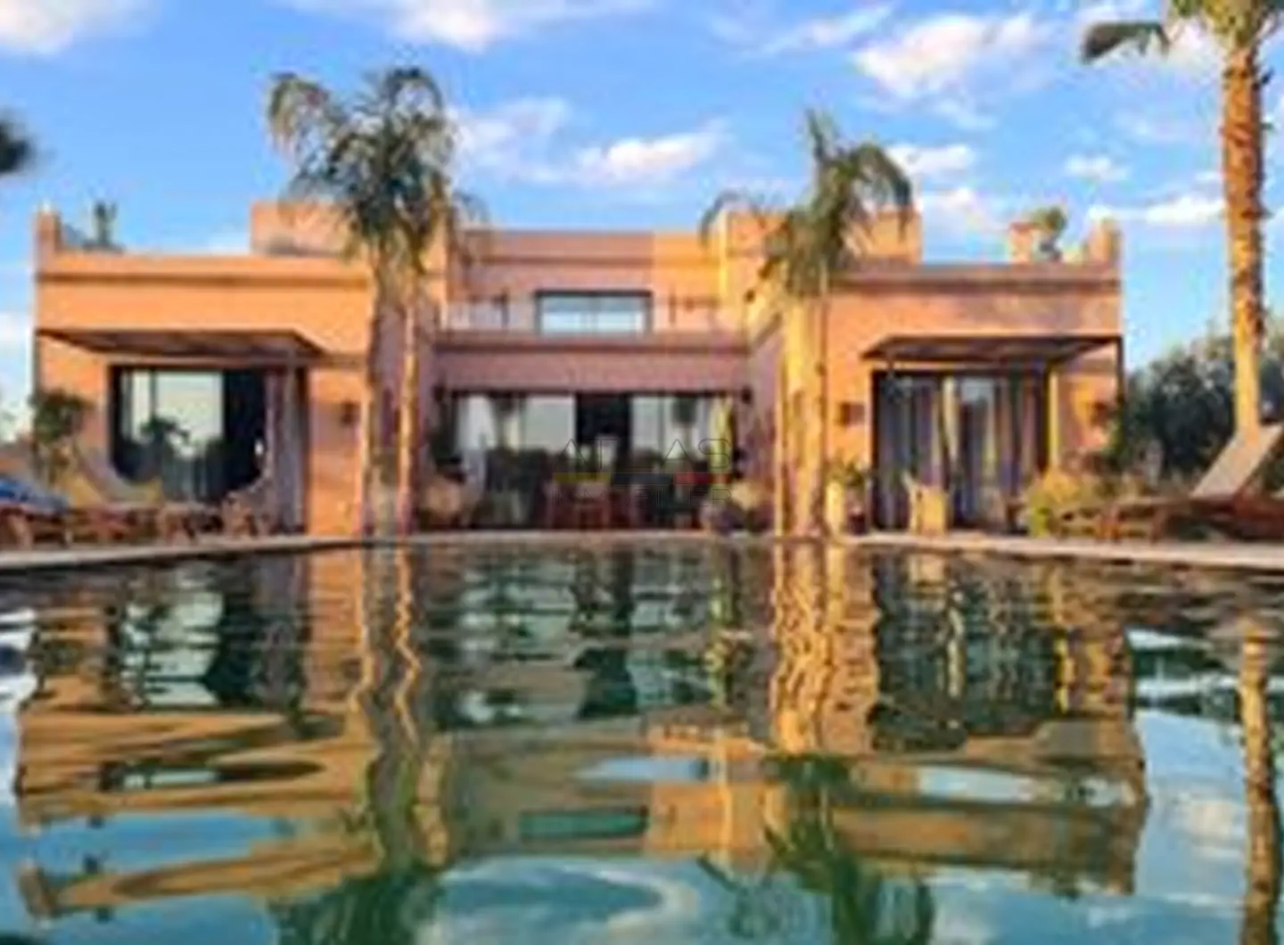 Villa-d-Exception-avec-vaste-terrain-et-équipements-premium-aux-portes-de-Marrakech (10)