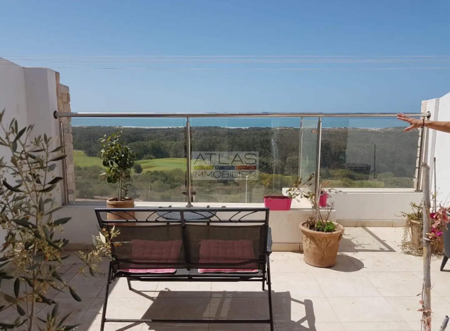 appartement-moderne-en-location-avec-vue-mer-exceptionnelle-diabat (5)