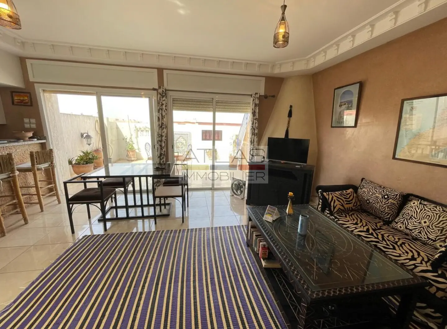location-a-la-semaine-a-essaouira-appartement-lumineux-avec-terrasse-et-solarium-2-chambres (13)