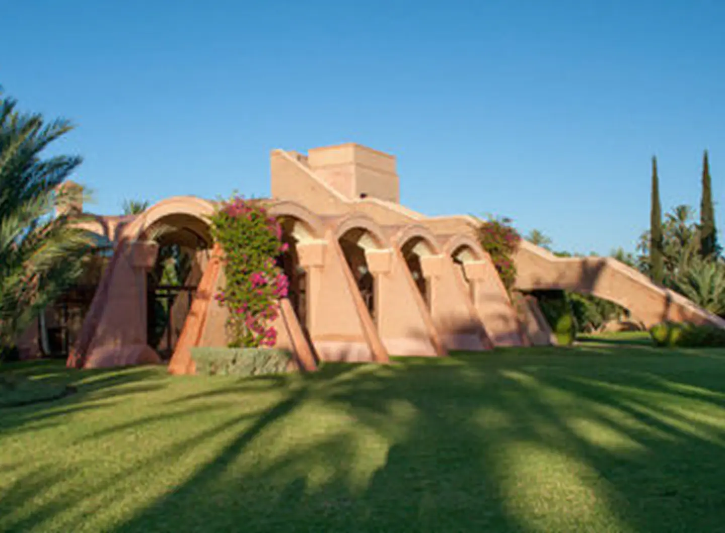majestueuse-villa-atypique-au-coeur-de-la-palmeraie-de-marrakech (4)