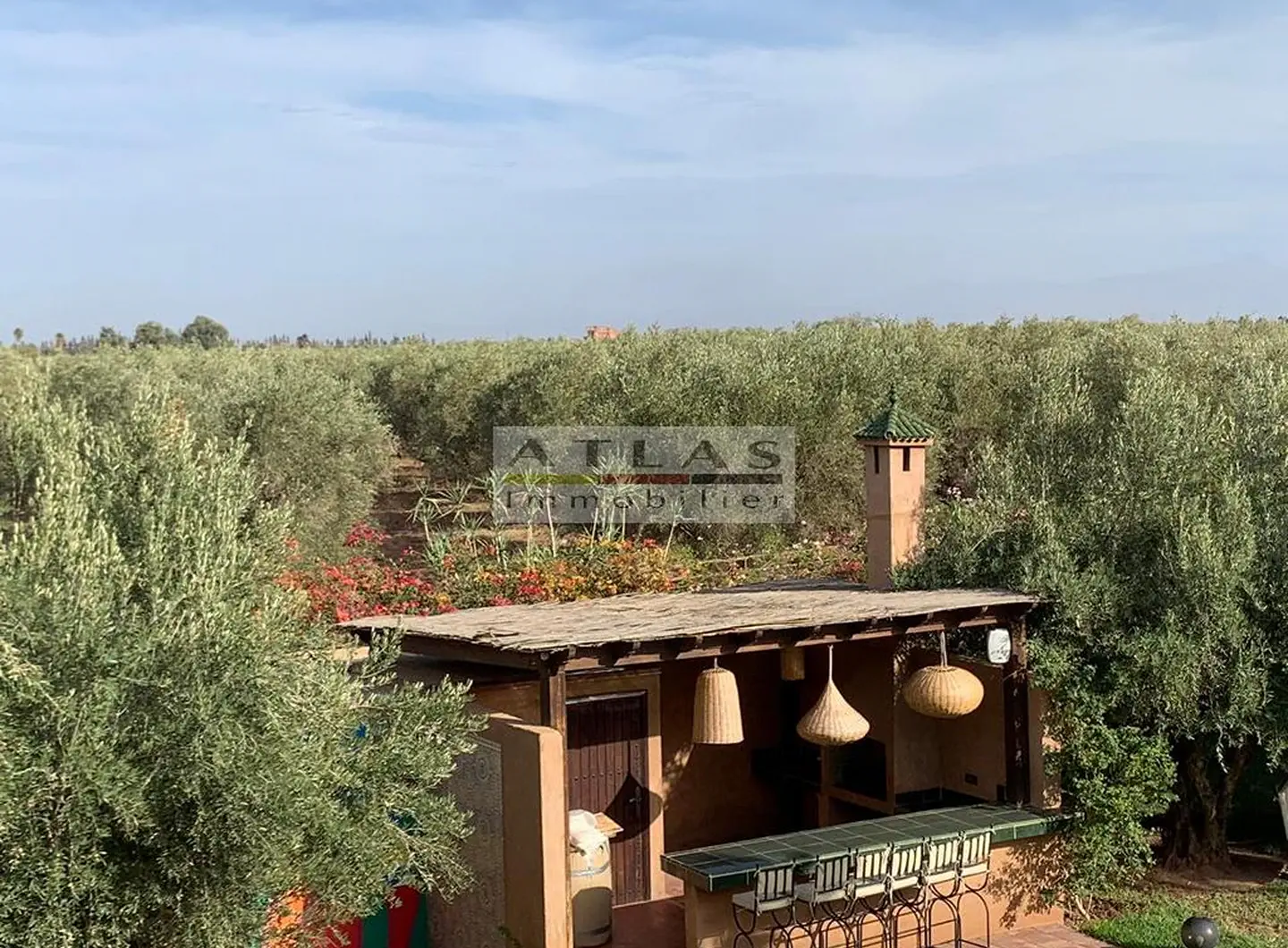 marrakech-tres-belle-villa-de-quatre-chambres-avec-piscine-et-spa-ideale-expats (18)