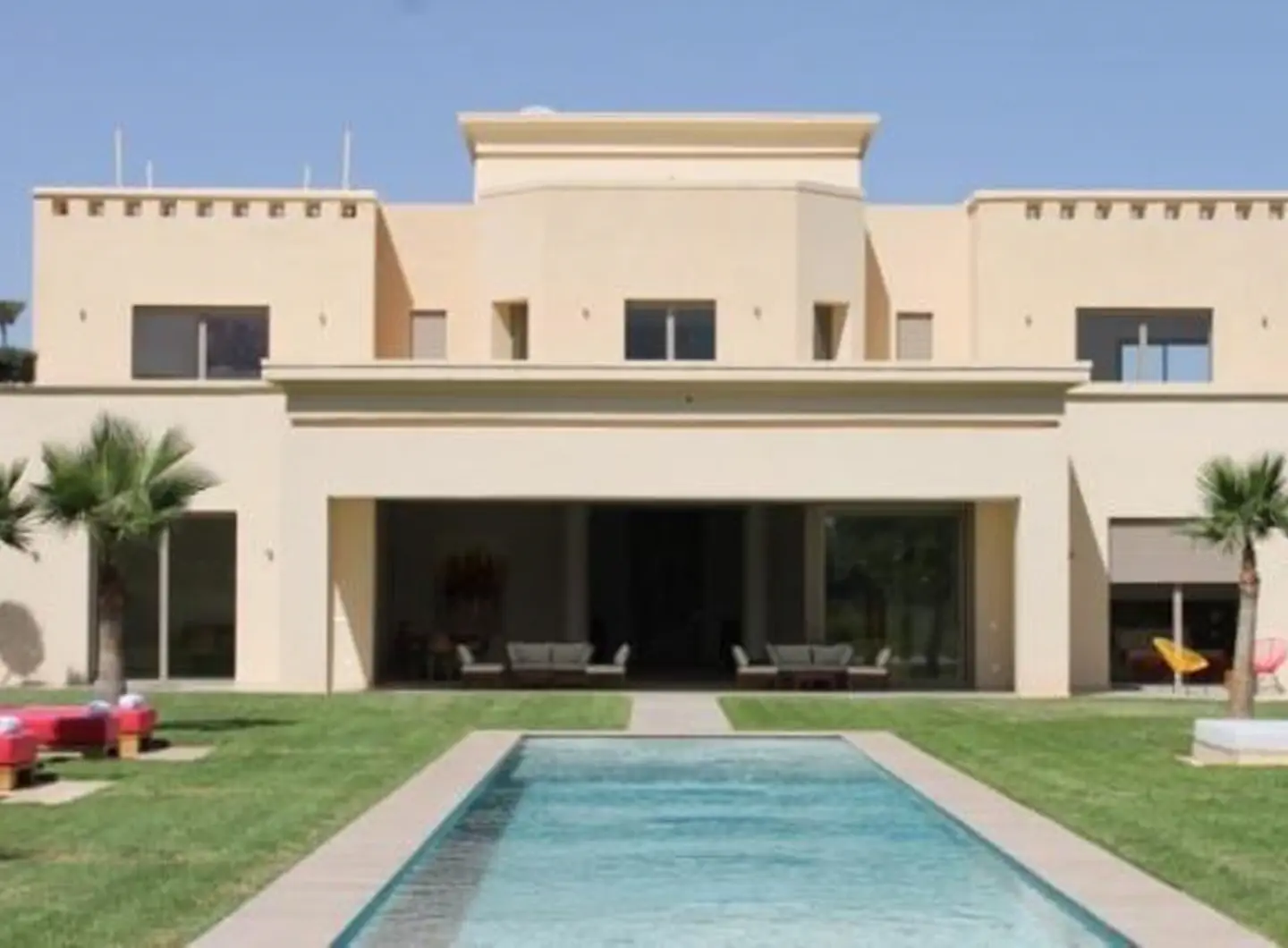 villa-de-prestige-avec-vues-imprenables-sur-latlas-a-marrakech (20)