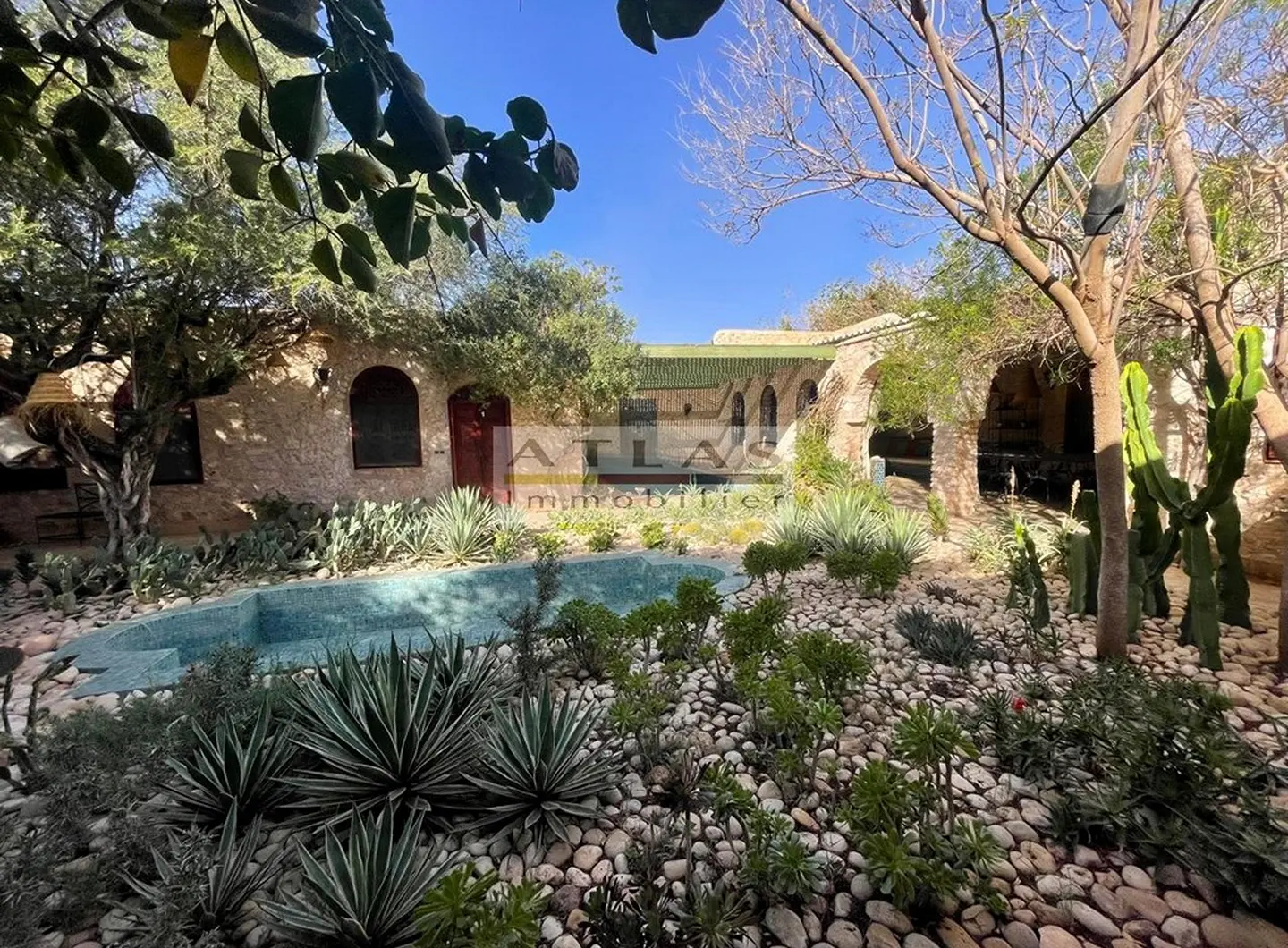 domaine-touristique-essaouira-ecurie-paddock-piscines-jardins (3)