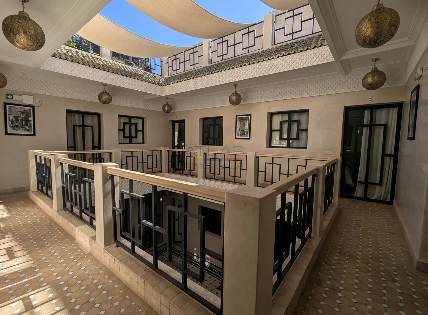riad-maison-hotes-bab-doukkala-marrakech-neuf-patio-bassin (7)