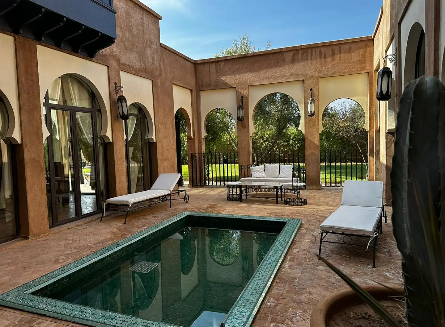 villa-marrakech-vente-residence-securisee-arabo-andalouse-architecte-piscine (1 (4)