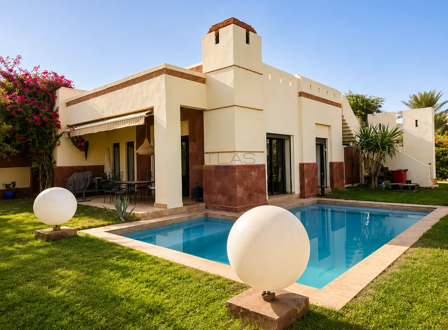 villa-avec-piscine-terrasse-palmeraie