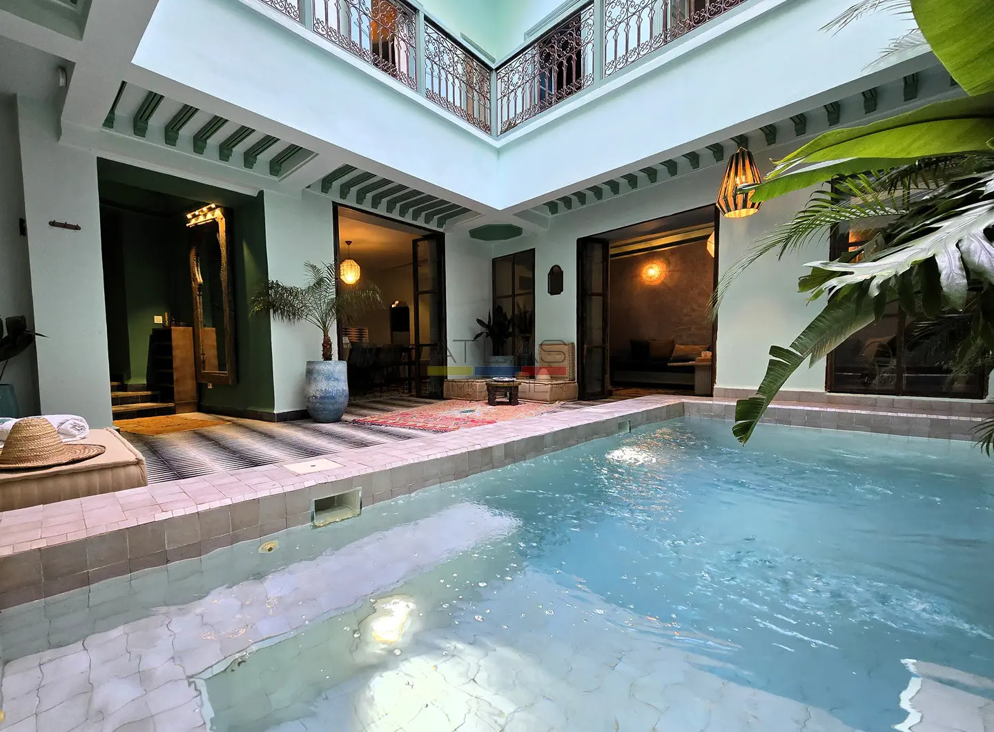 riad-contemporain-mouassine-5-suites-terrasse-vue-koutoubia (15)