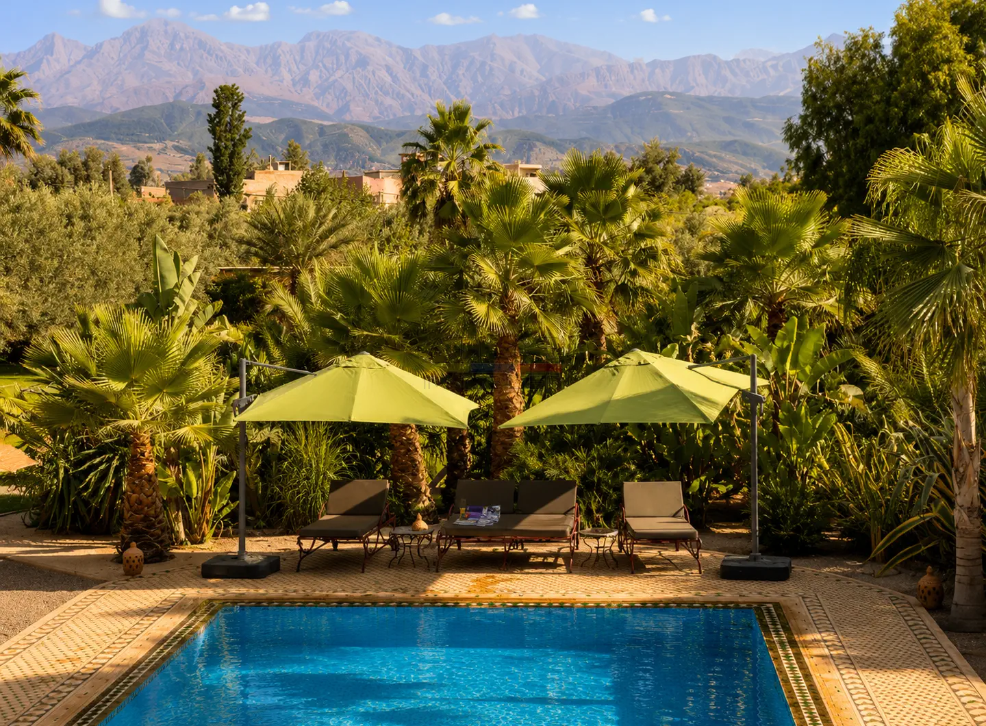 marrakech-villa-vue-atlas-piscine-jardin