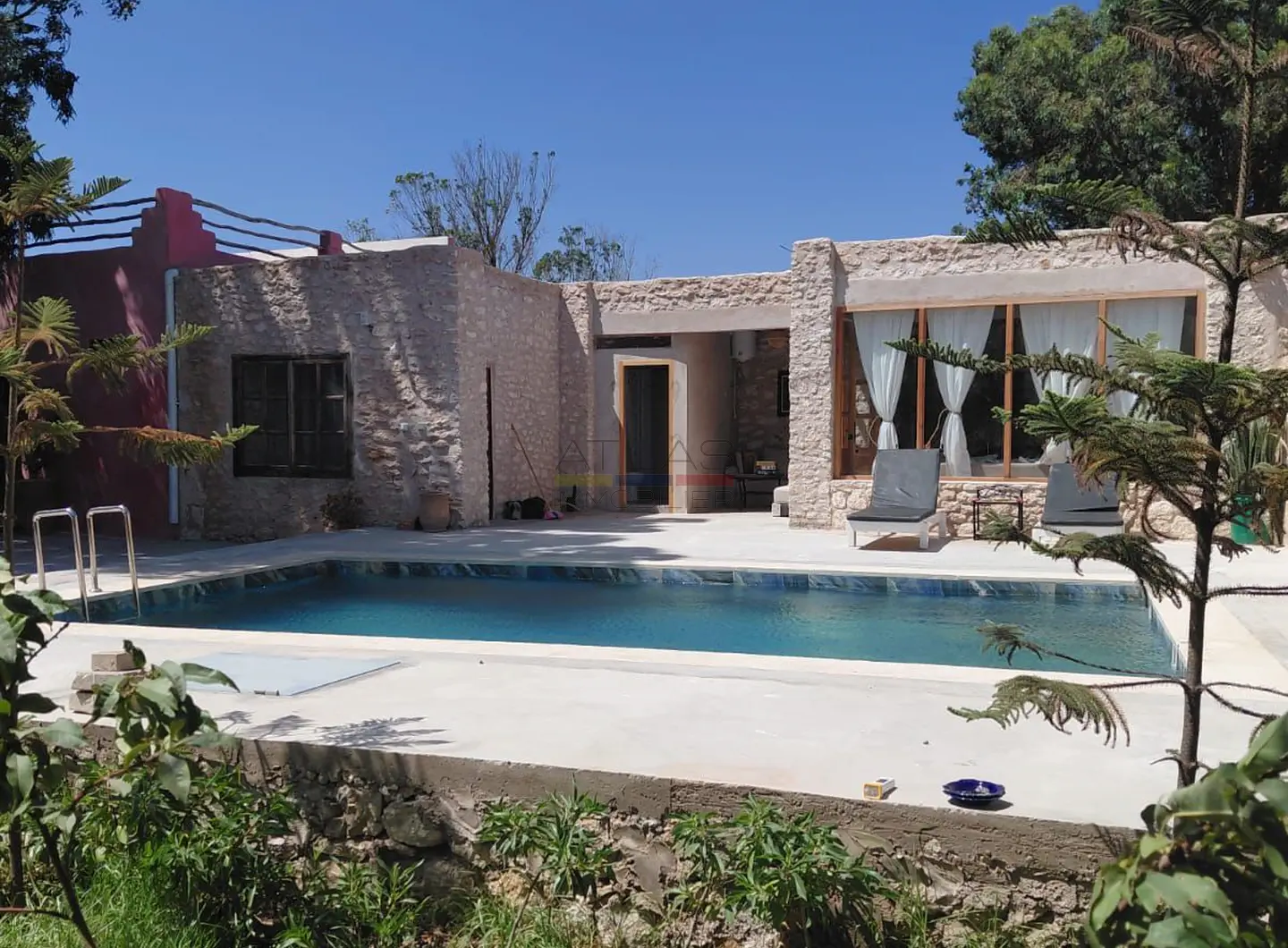 villa-piscine-ghazoua-essaouira-location-vacances-3ch-jardin-calme (15)