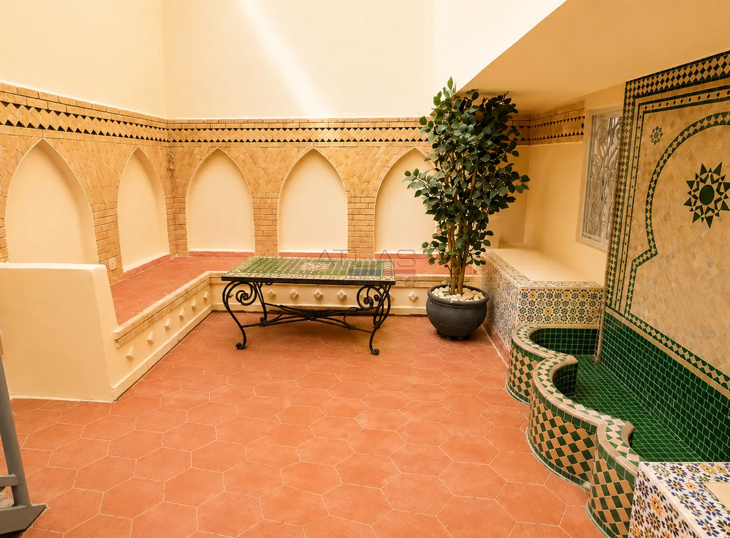 patio-central-riad-marrakech-sans-vis-a-vis